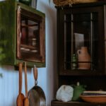 Stromlos kühlen in der Küche: Der kapillaraktive Lehm-Pantryblock als Möbeltrend 2025